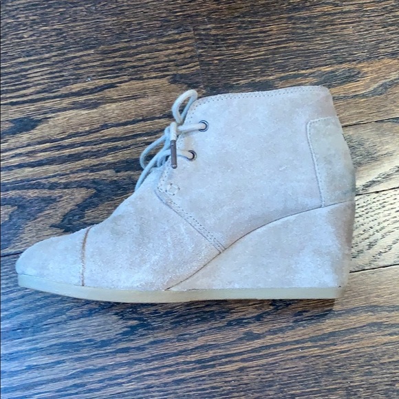 Toms booties - Picture 2 of 5